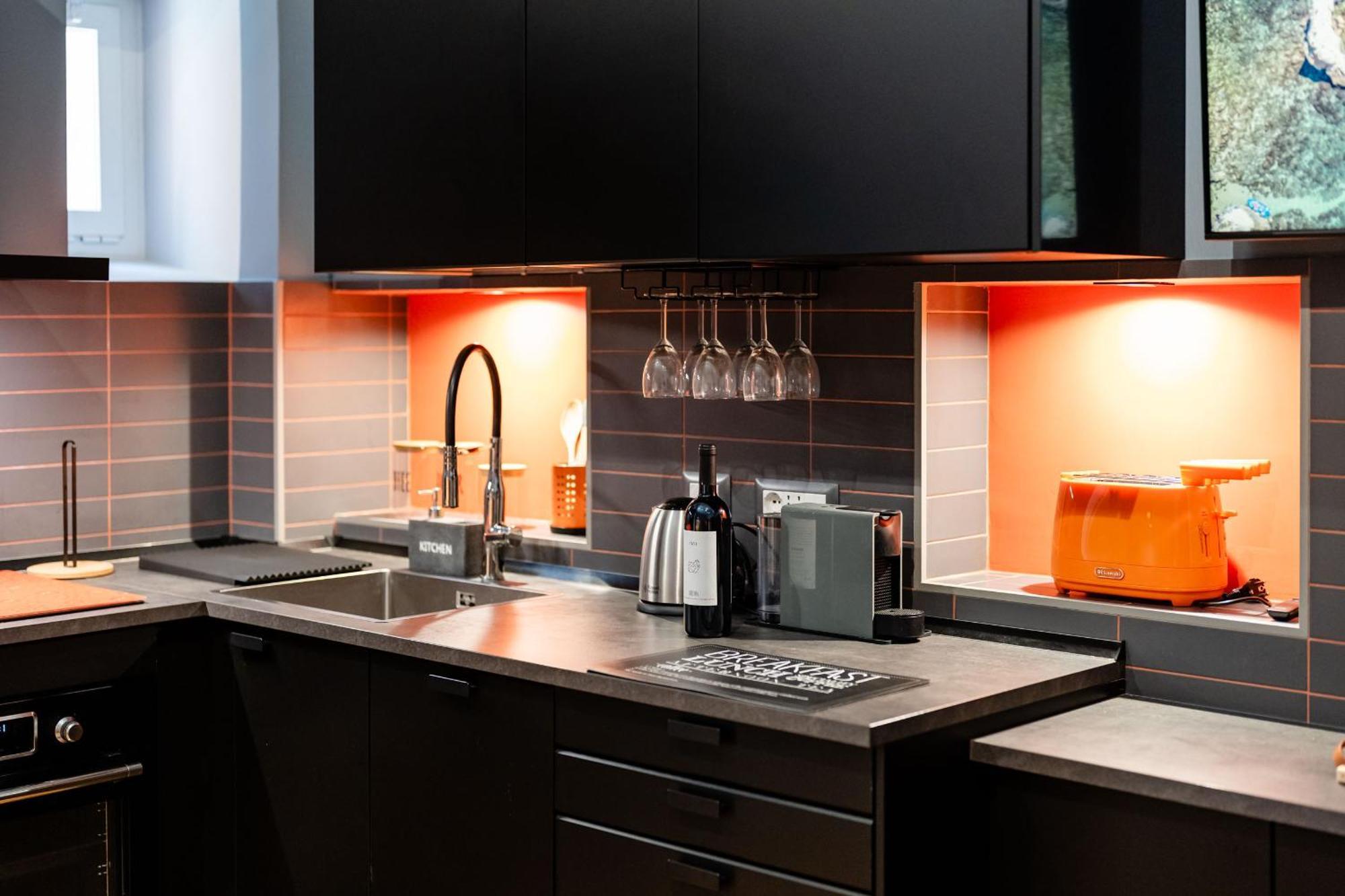 Tolemaide Orange Apartamento *